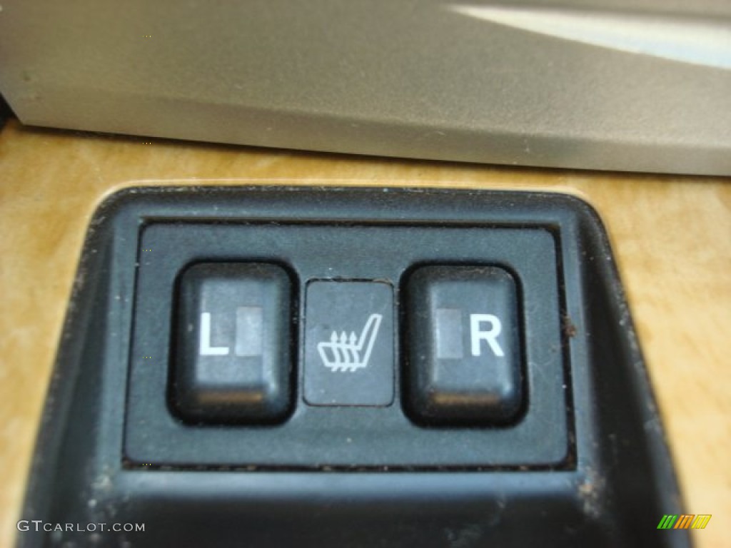 2007 Toyota Camry XLE V6 Controls Photo #71674960