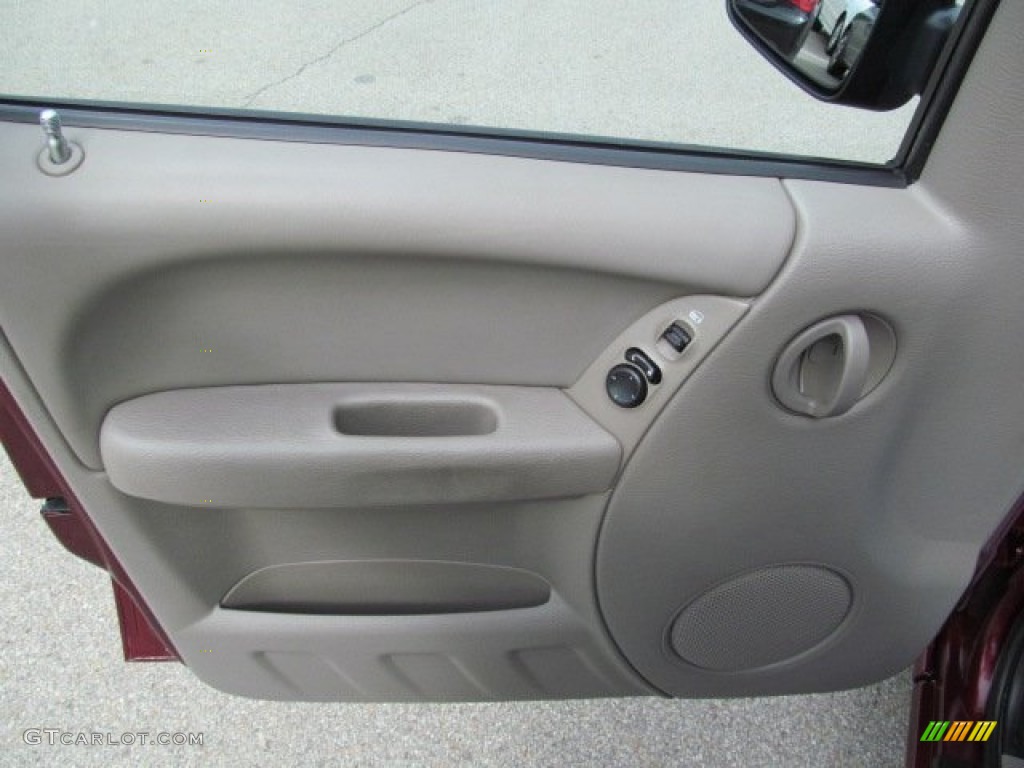 2003 Liberty Sport 4x4 - Dark Garnet Red Pearl / Taupe photo #14