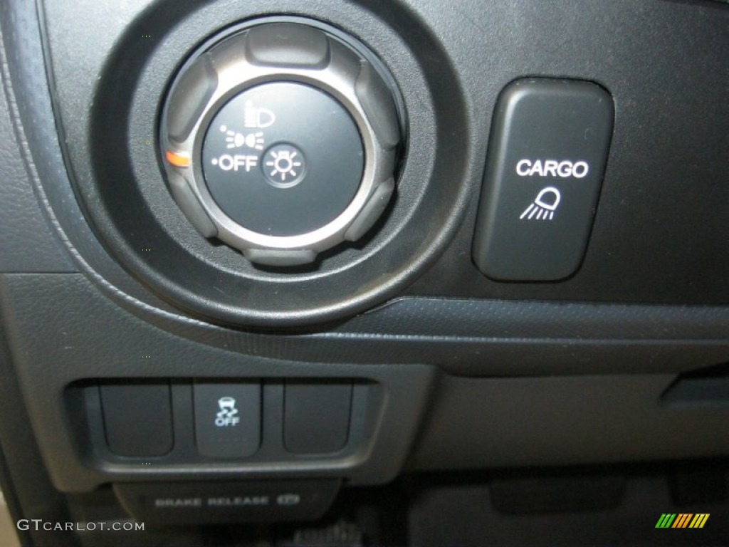 2011 Honda Ridgeline RT Controls Photo #71677978