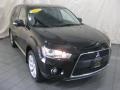Labrador Black Pearl - Outlander GT 4WD Photo No. 3