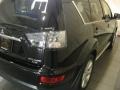 Labrador Black Pearl - Outlander GT 4WD Photo No. 9