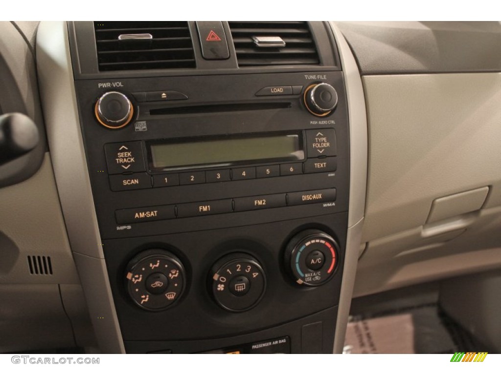 2010 Toyota Corolla LE Controls Photo #71679409