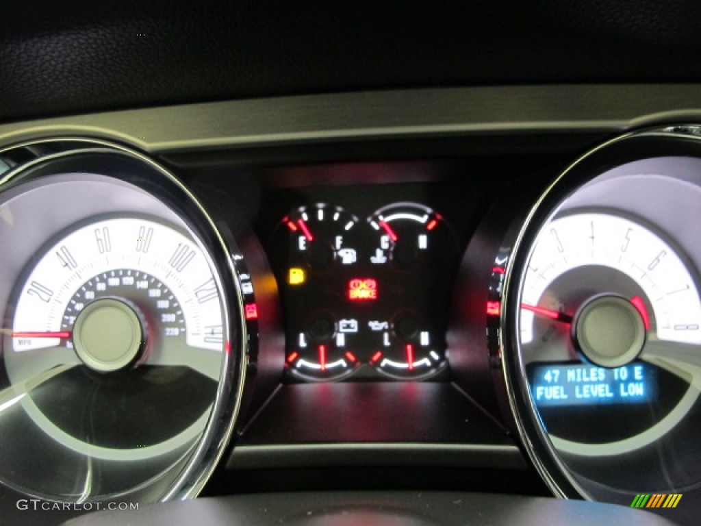 2010 Ford Mustang GT Coupe Gauges Photo #71681062