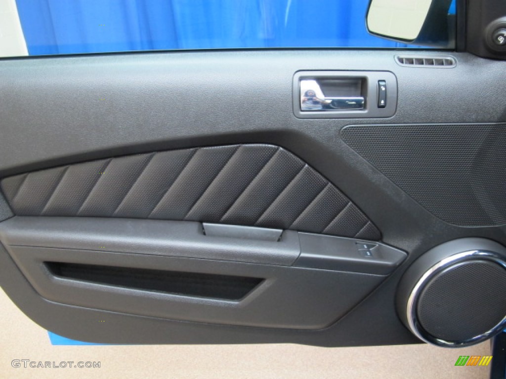 2010 Ford Mustang GT Coupe Door Panel Photos