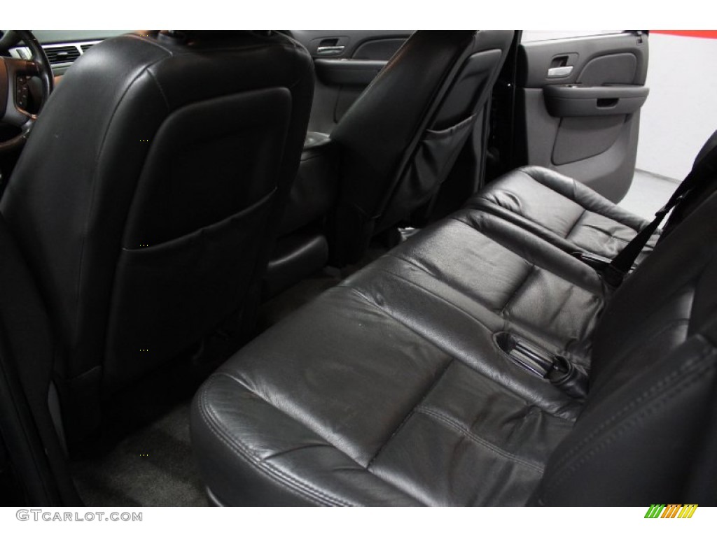 2007 Suburban 1500 LS 4x4 - Black / Ebony photo #56