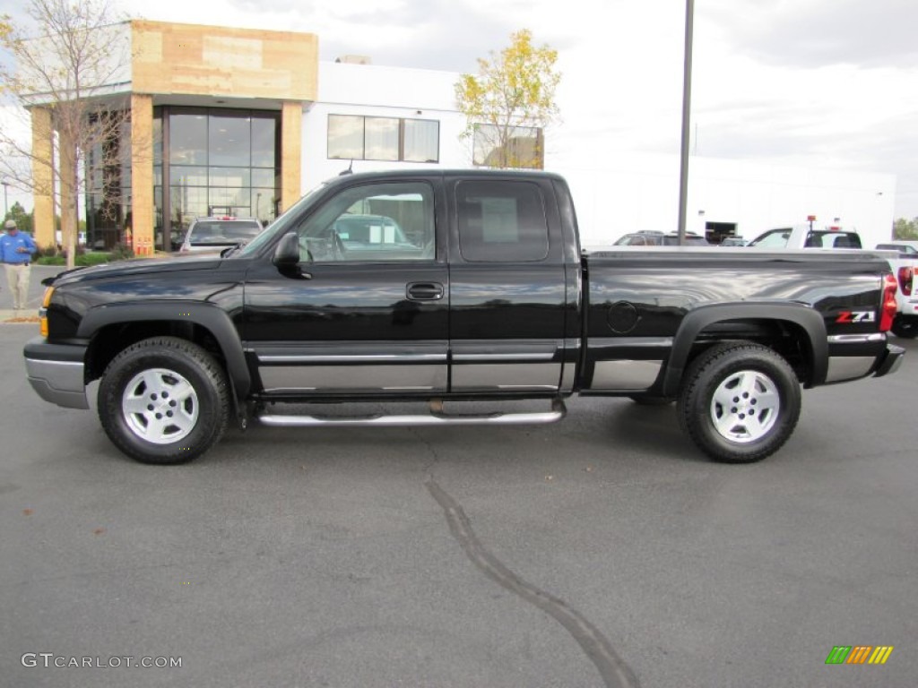 2004 Silverado 1500 Z71 Extended Cab 4x4 - Black / Medium Gray photo #2