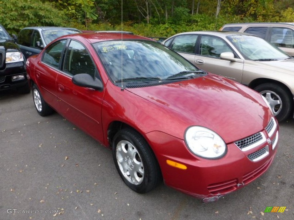 2005 Neon SXT - Blaze Red Crystal Pearlcoat / Dark Slate Gray photo #1