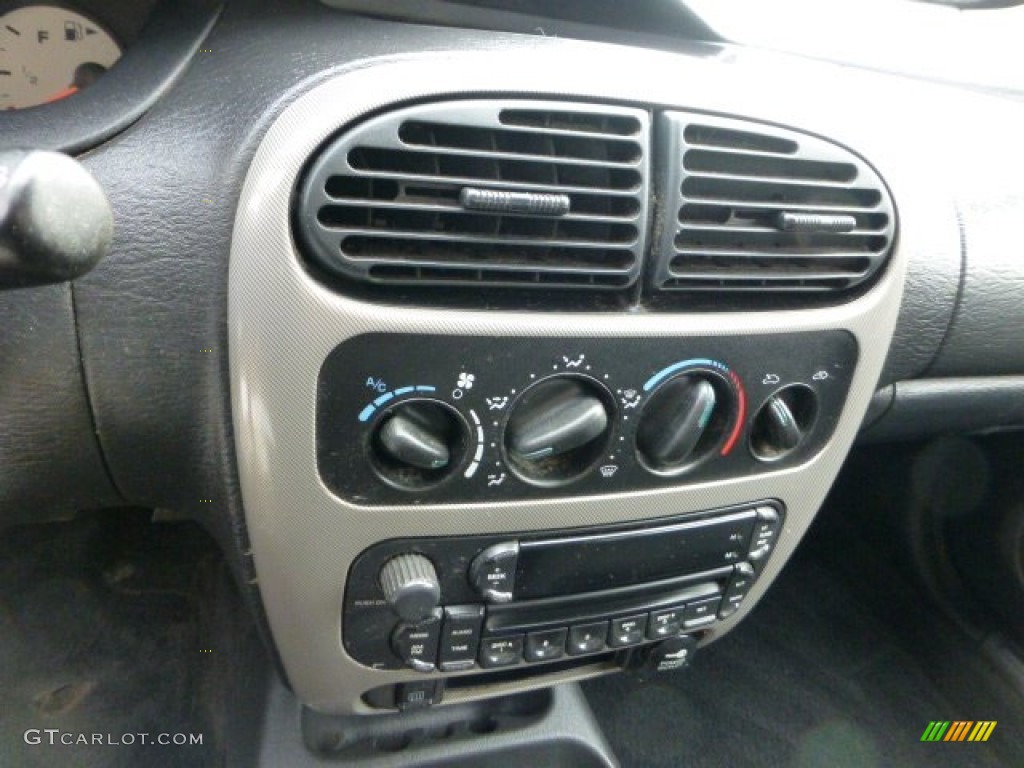 2005 Dodge Neon SXT Controls Photo #71689897