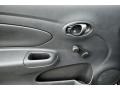 Super Black - Versa 1.6 S Sedan Photo No. 6