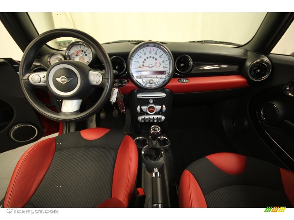 2009 Mini Cooper Convertible Black/Rooster Red Dashboard Photo #71690656