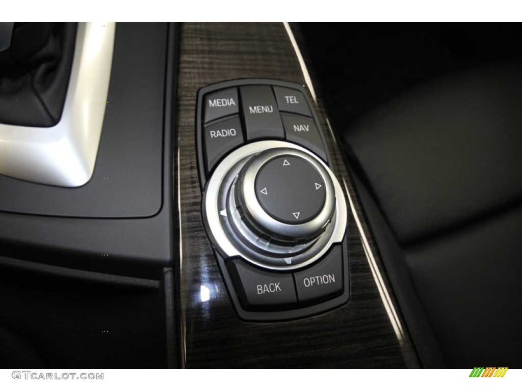 2013 BMW 3 Series 335i Sedan Controls Photo #71692375