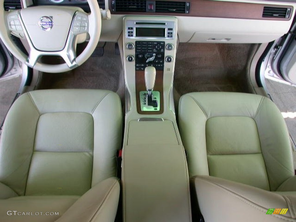 Sandstone Interior 2010 Volvo S80 3.2 Photo #71692459