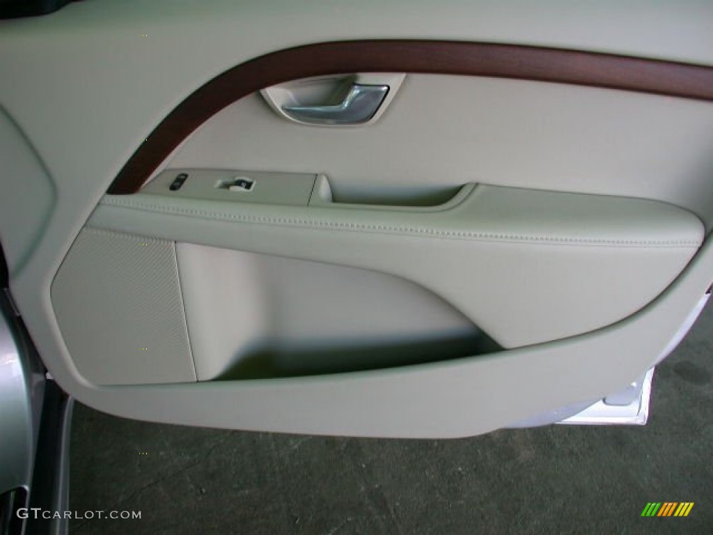 2010 Volvo S80 3.2 Sandstone Door Panel Photo #71692516