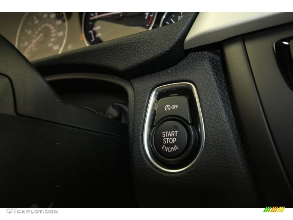 2013 3 Series 328i Sedan - Glacier Silver Metallic / Black photo #21