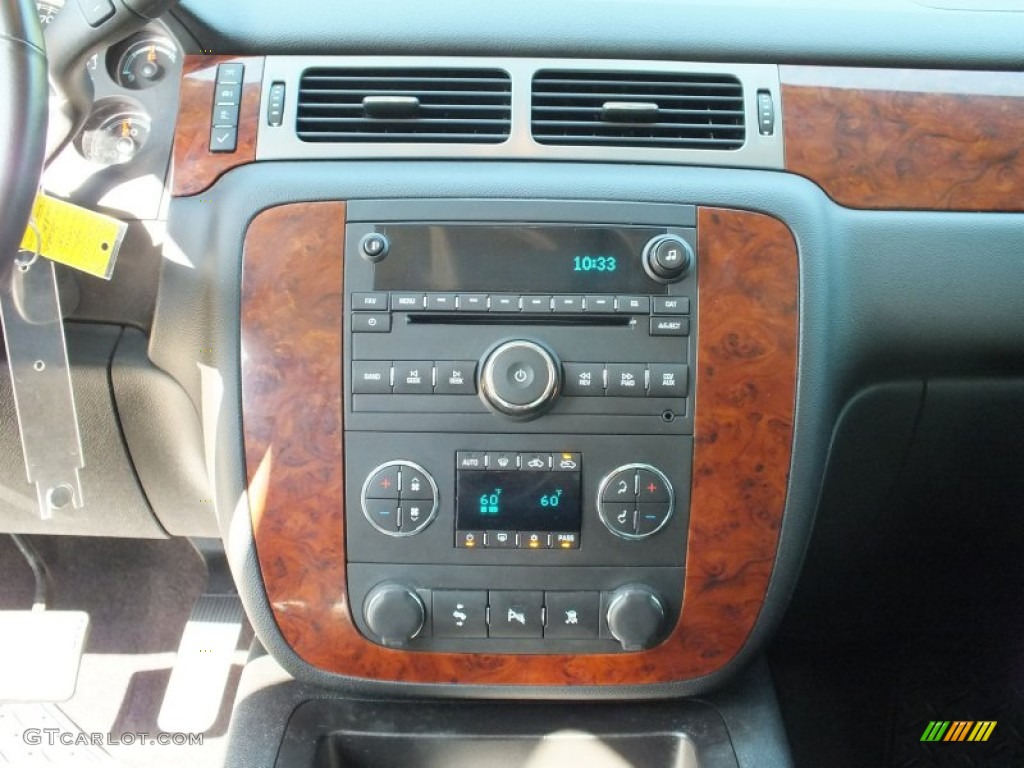 2011 Chevrolet Silverado 2500HD LTZ Crew Cab 4x4 Controls Photo #71695288