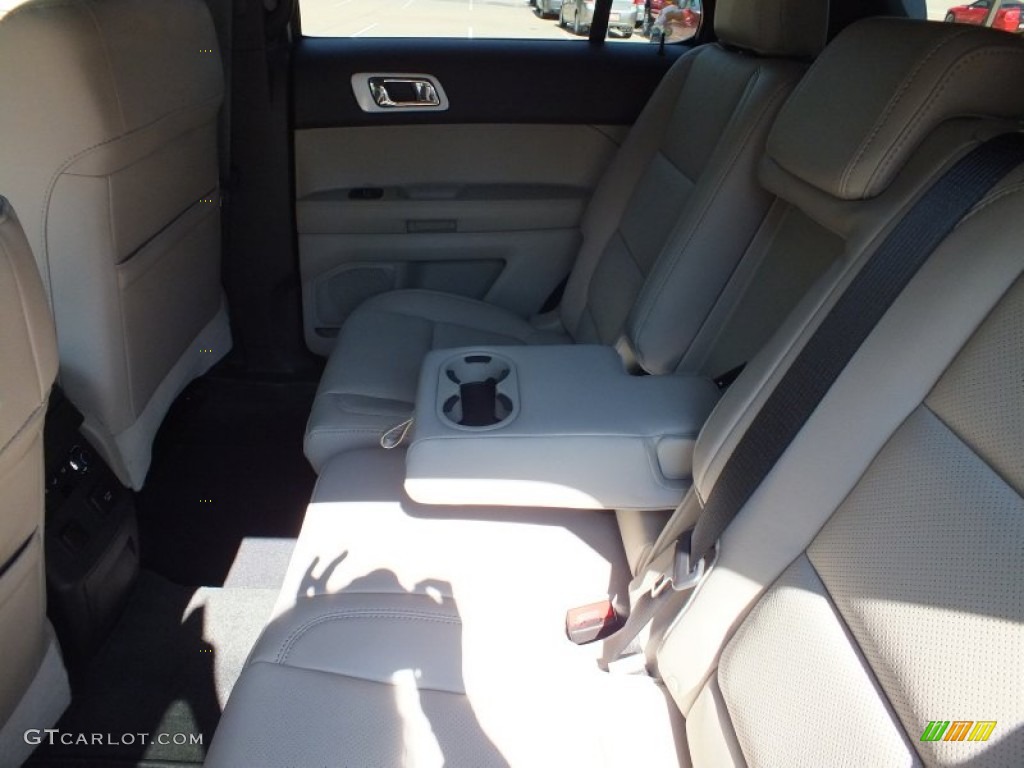 2013 Explorer Limited - White Platinum Tri-Coat / Medium Light Stone photo #22