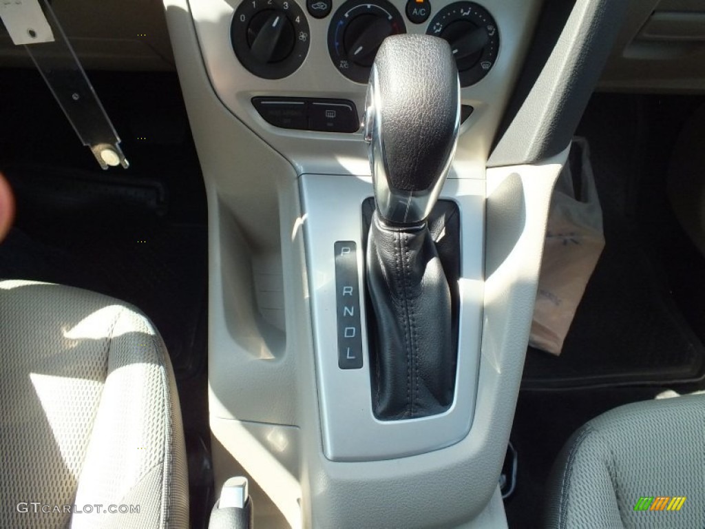 2013 Ford Focus SE Hatchback 6 Speed Automatic Transmission Photo #71697145