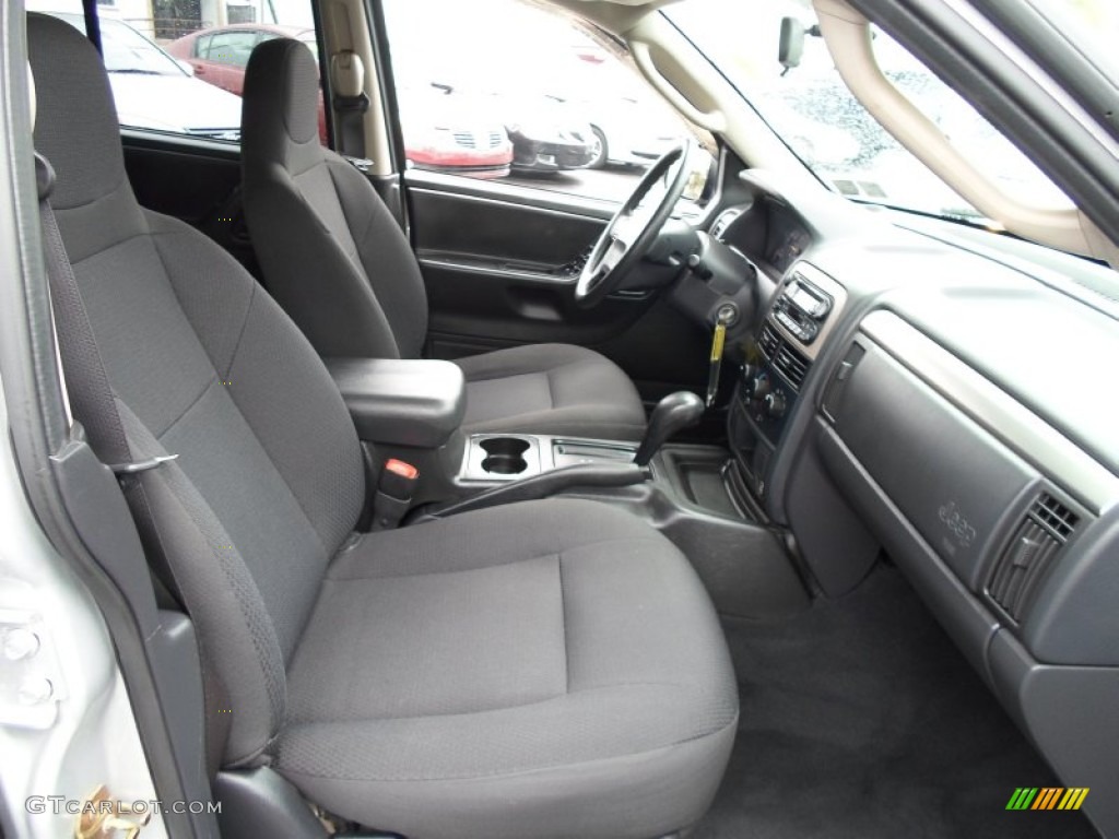 2004 Grand Cherokee Laredo - Bright Silver Metallic / Dark Slate Gray photo #14