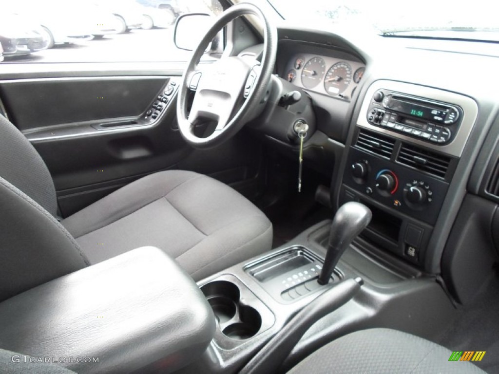 2004 Grand Cherokee Laredo - Bright Silver Metallic / Dark Slate Gray photo #15