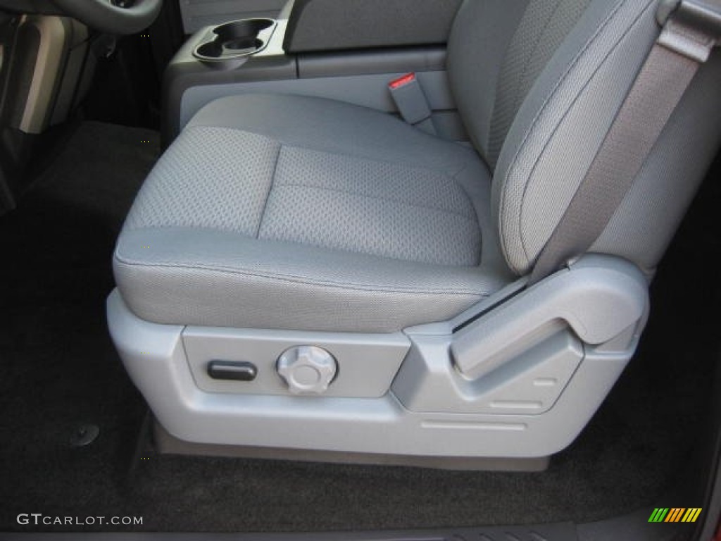 2013 Ford F150 XLT SuperCrew 4x4 Front Seat Photo #71705376