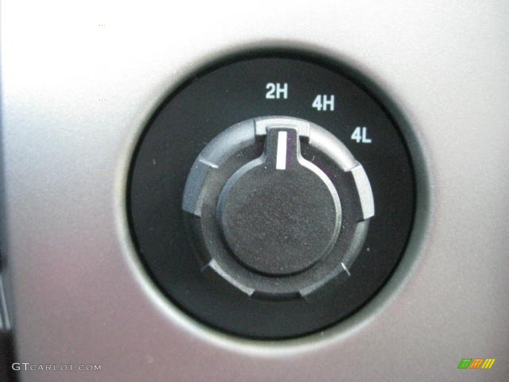 2013 Ford F150 XLT SuperCrew 4x4 Controls Photo #71705473