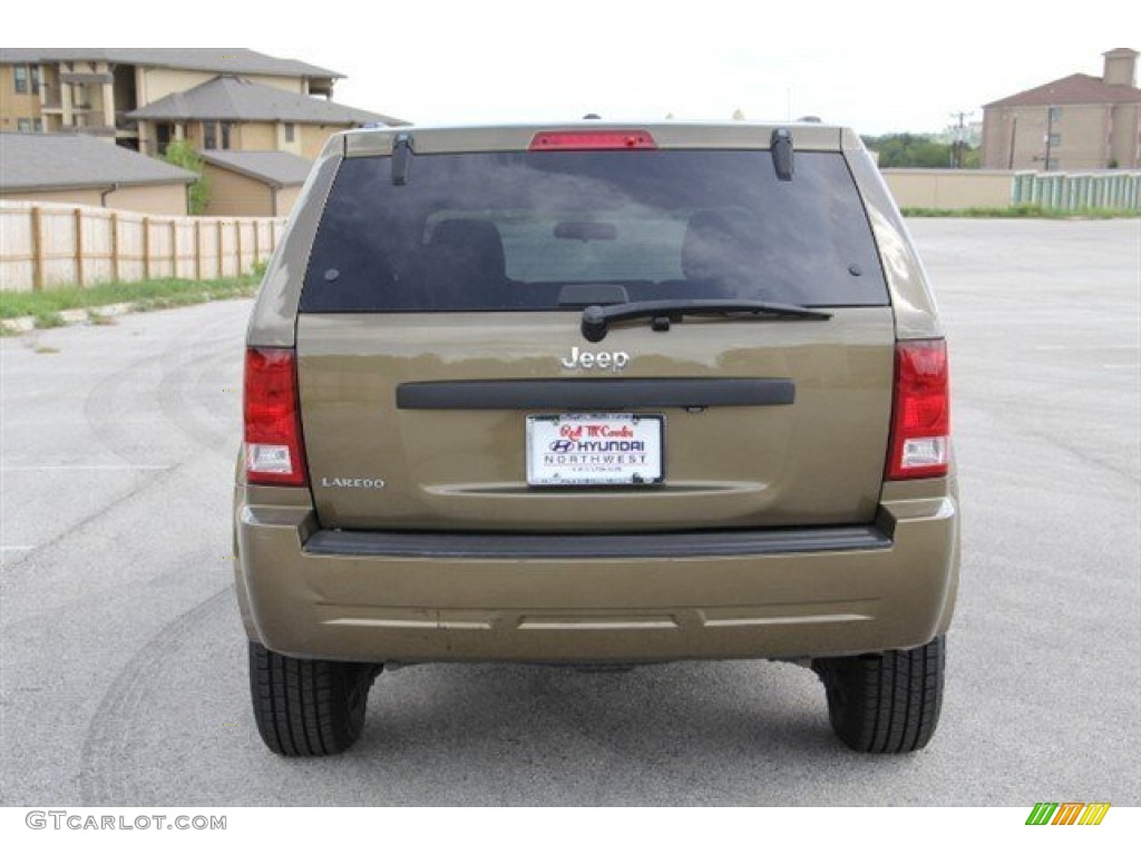 2008 Grand Cherokee Laredo - Olive Green Metallic / Dark Slate Gray photo #5