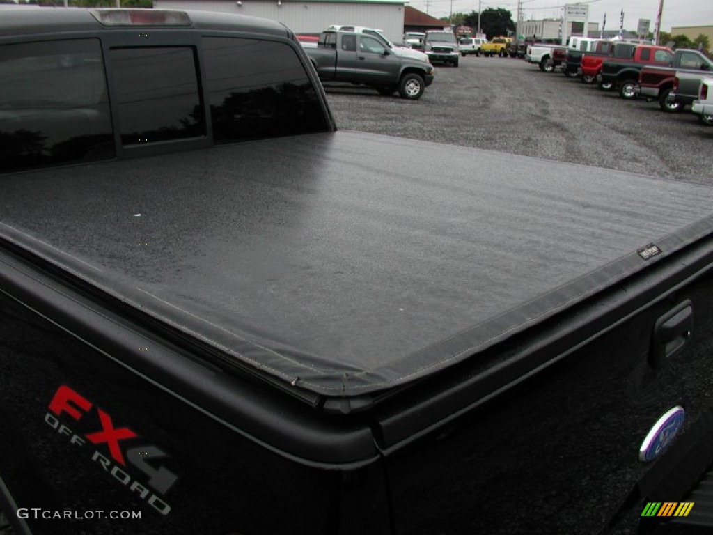 2006 F150 FX4 SuperCrew 4x4 - Black / Black/Medium Flint photo #38
