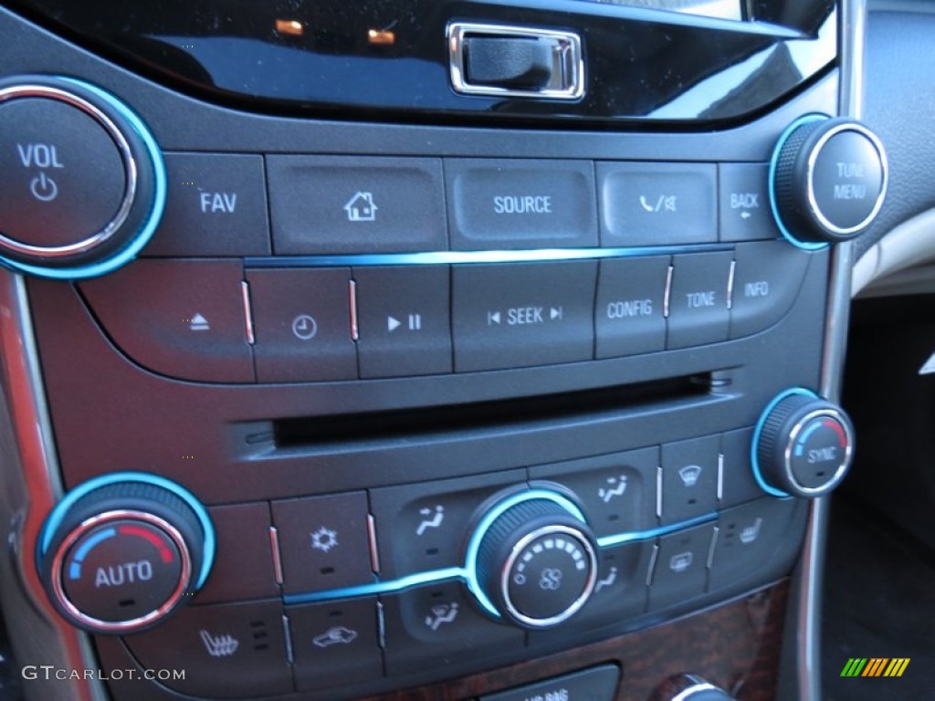 2013 Chevrolet Malibu LTZ Controls Photo #71709877