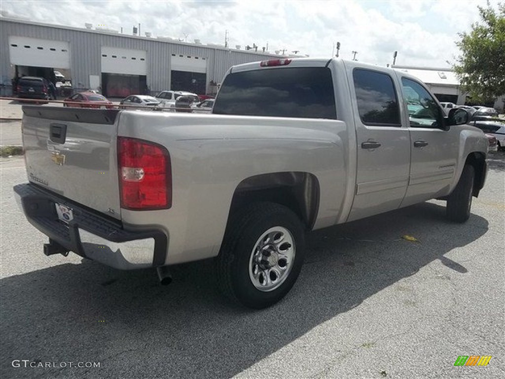 2009 Silverado 1500 LS Crew Cab - Silver Birch Metallic / Dark Titanium photo #3