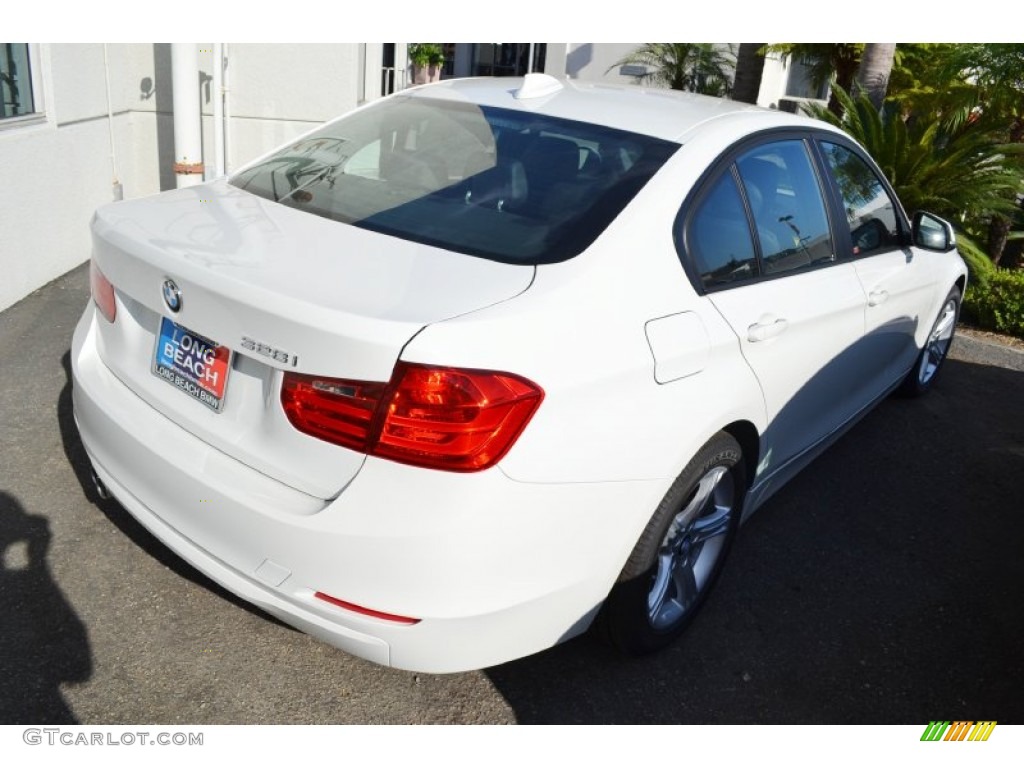 2013 3 Series 328i Sedan - Alpine White / Black photo #3