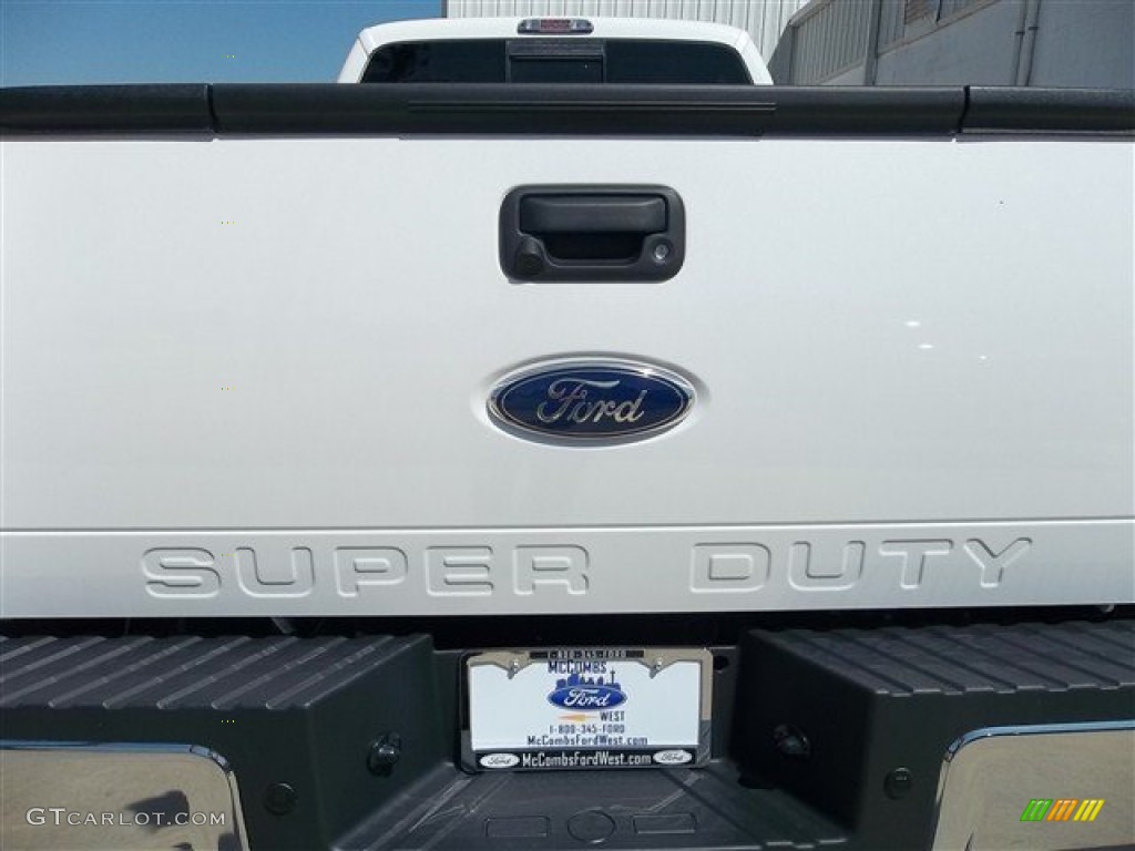 2012 F350 Super Duty Lariat Crew Cab 4x4 - Oxford White / Adobe photo #5