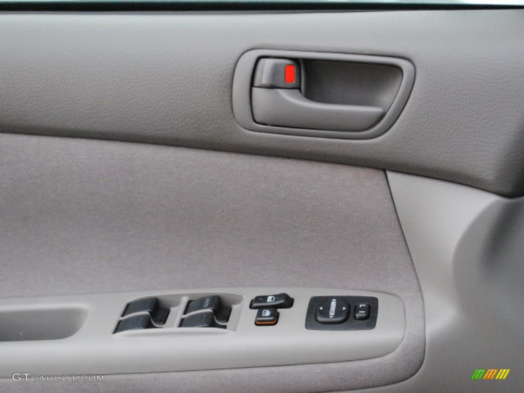 2002 Camry LE - Black Walnut Pearl / Stone photo #25