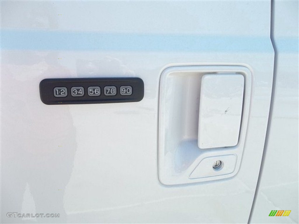 2012 F350 Super Duty Lariat Crew Cab 4x4 - Oxford White / Adobe photo #21