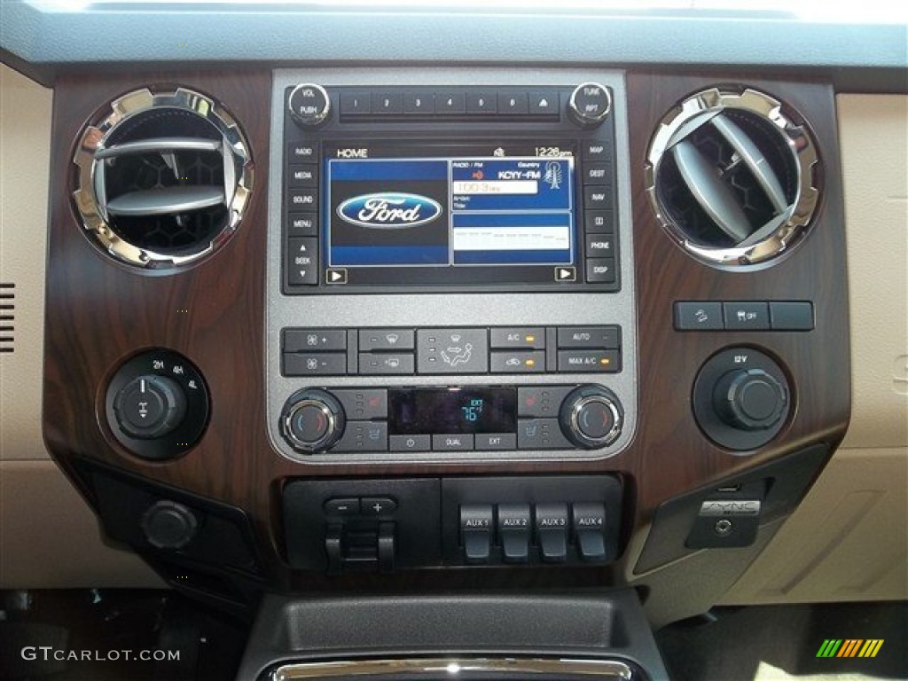 2012 F350 Super Duty Lariat Crew Cab 4x4 - Oxford White / Adobe photo #50