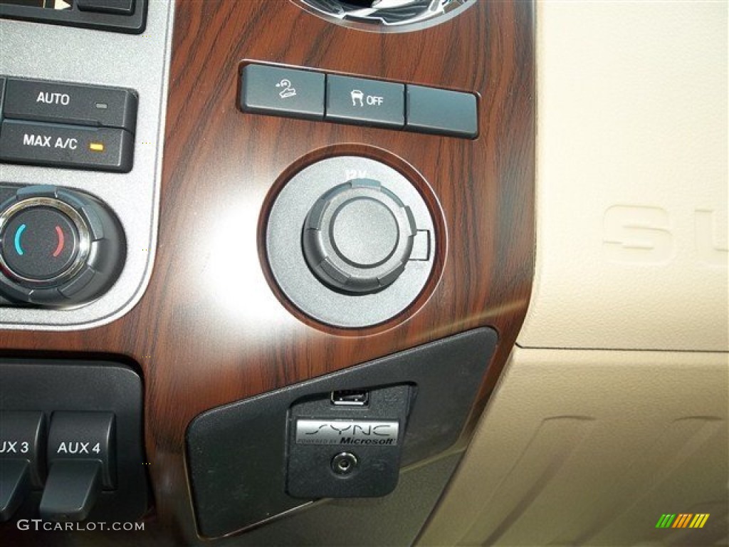 2012 F350 Super Duty Lariat Crew Cab 4x4 - Oxford White / Adobe photo #56