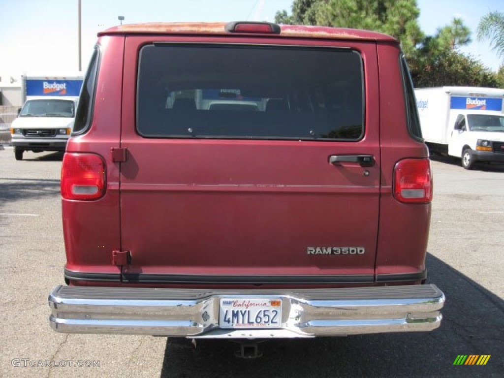 1998 Ram Van 3500 Extended - Medium Red Metallic / Gray photo #3