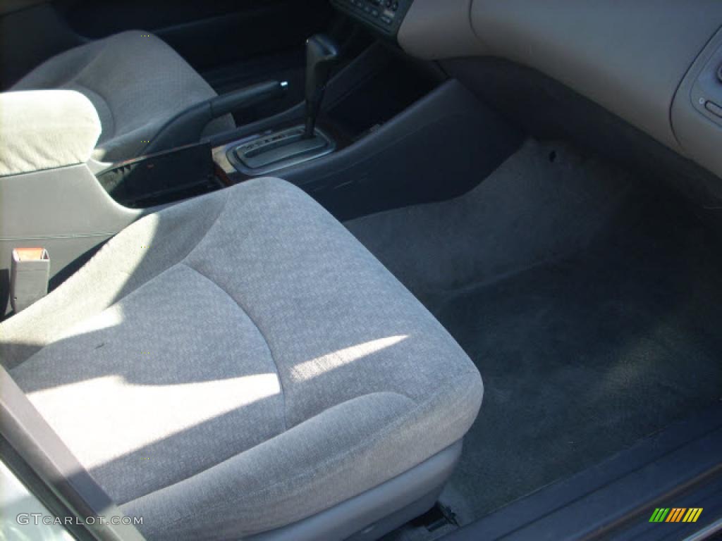 2002 Accord SE Sedan - Satin Silver Metallic / Quartz Gray photo #19