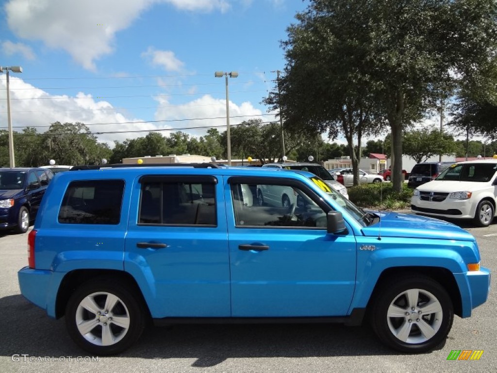 2009 Patriot Sport - Surf Blue Pearl / Dark Slate Gray/Medium Slate Gray photo #10