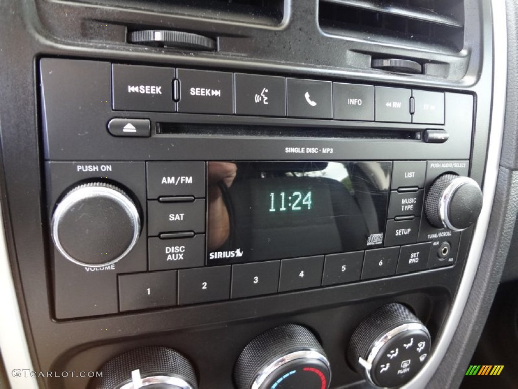 2010 Dodge Caliber SXT Audio System Photo #71727092