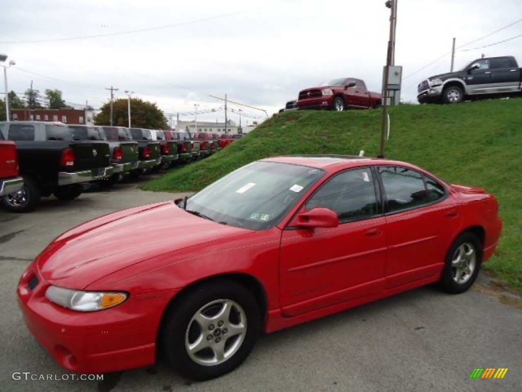 1999 Grand Prix GT Sedan - Bright Red / Graphite photo #1