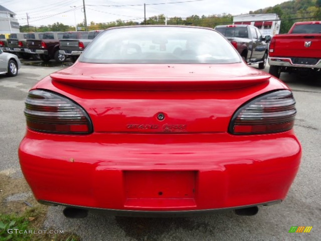 1999 Grand Prix GT Sedan - Bright Red / Graphite photo #4