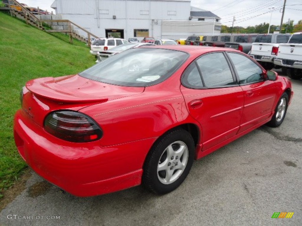 1999 Grand Prix GT Sedan - Bright Red / Graphite photo #5