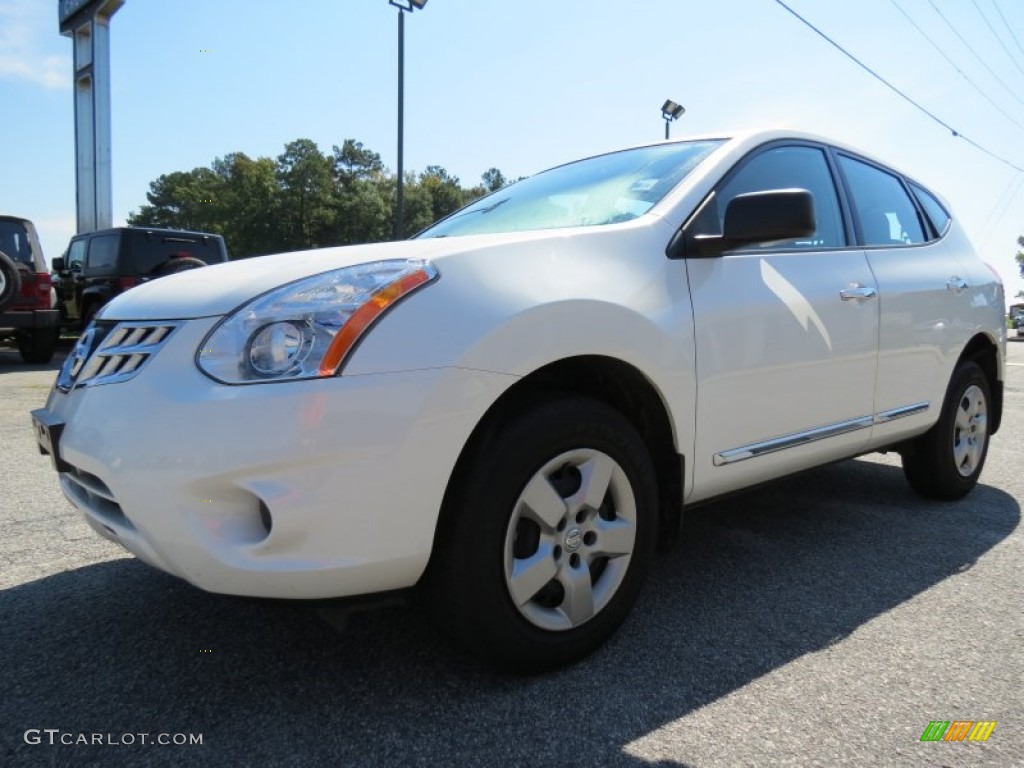 2011 Rogue S - Pearl White / Gray photo #3