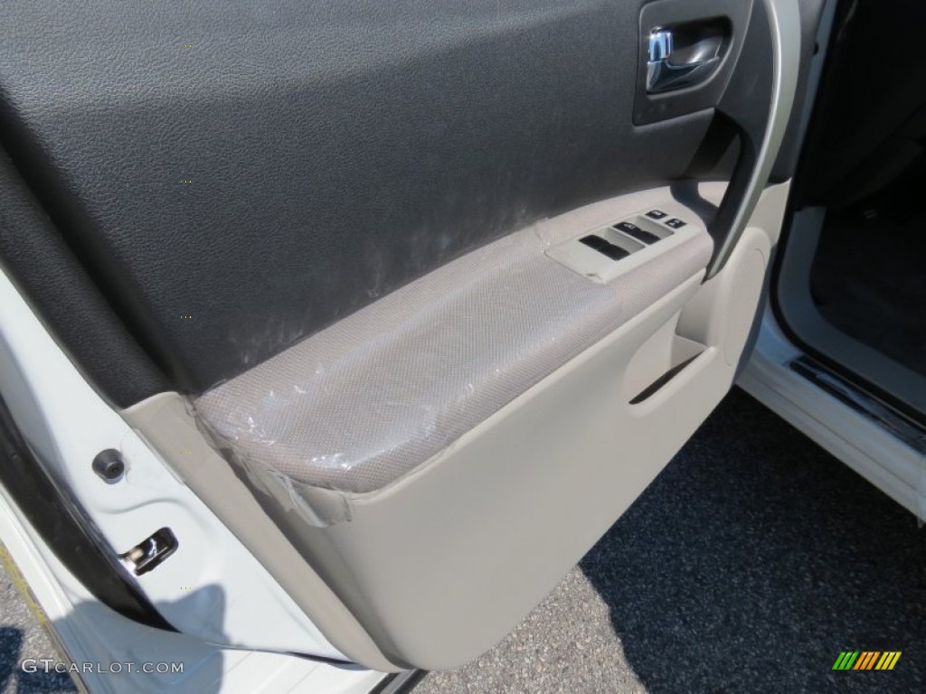 2011 Rogue S - Pearl White / Gray photo #12