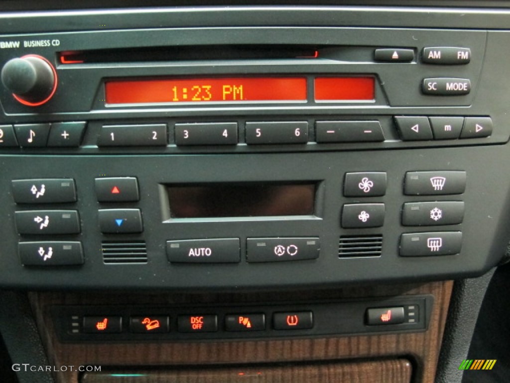2005 BMW X3 3.0i Controls Photo #71731109