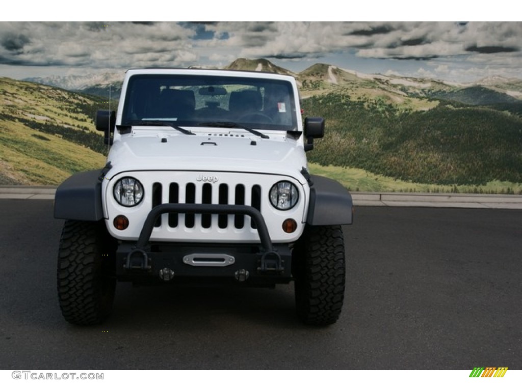 2011 Wrangler Rubicon 4x4 - Bright White / Black photo #7