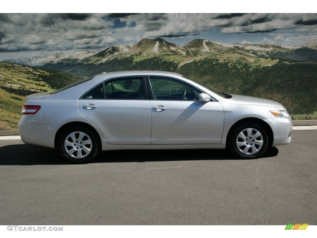 2010 Camry LE - Classic Silver Metallic / Ash Gray photo #2