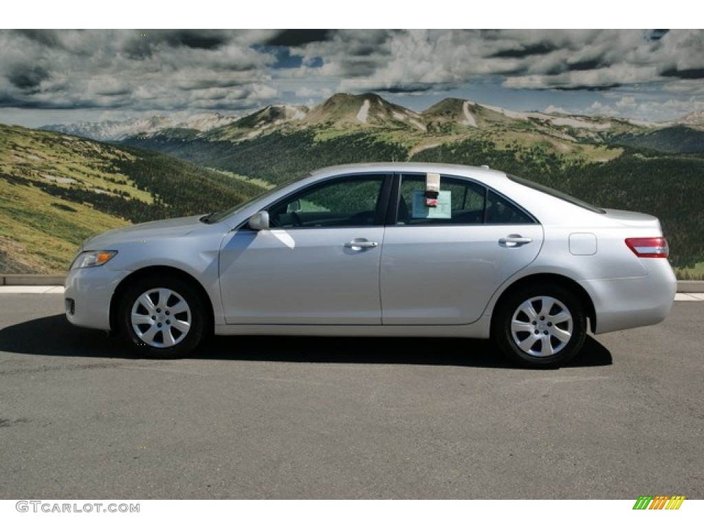 2010 Camry LE - Classic Silver Metallic / Ash Gray photo #5