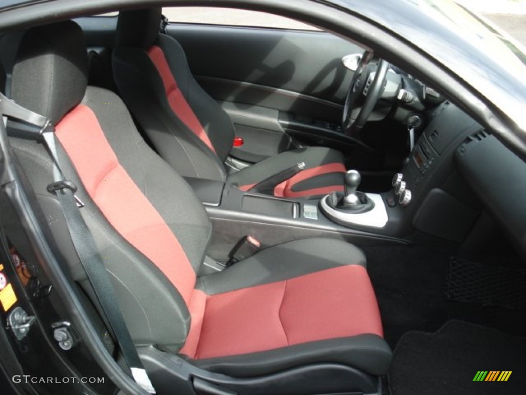 Carbon/Red Interior 2007 Nissan 350Z NISMO Coupe Photo #71733719