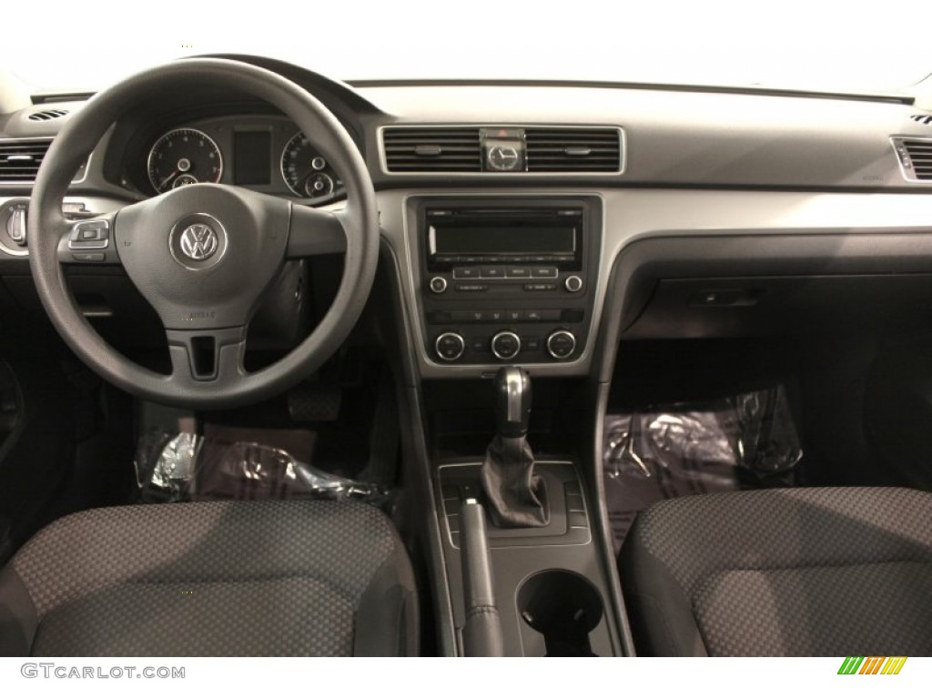 2012 Volkswagen Passat 2.5L S Titan Black Dashboard Photo #71735513